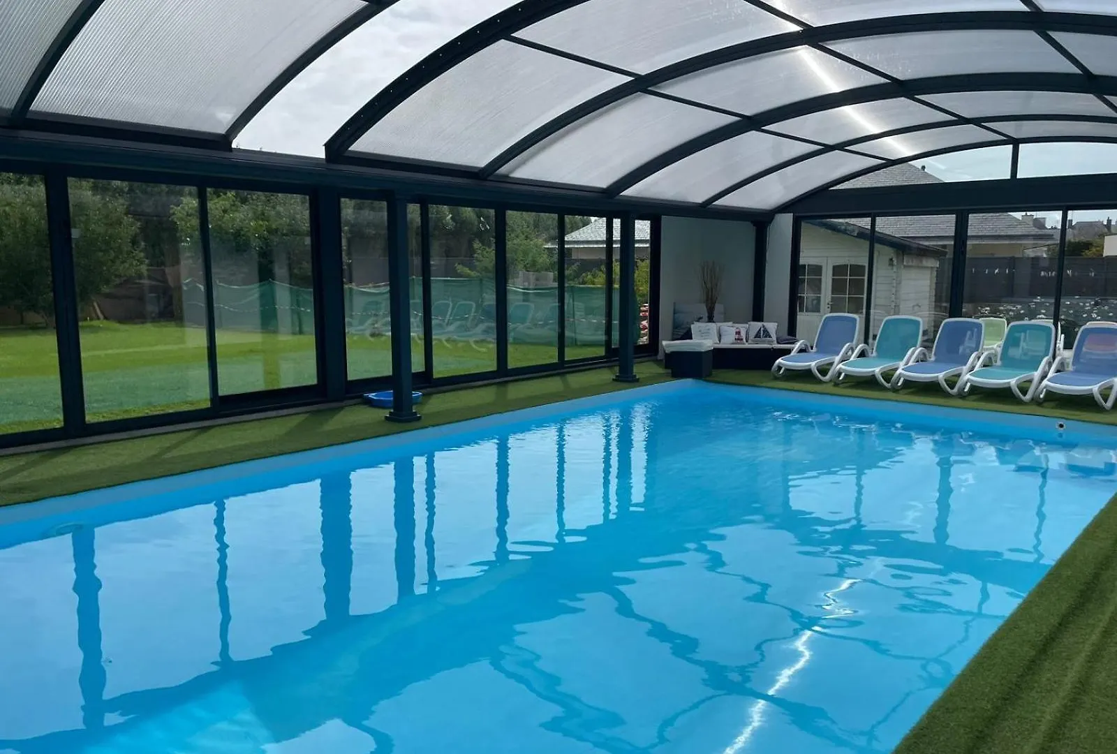 La Villa Keromer Étel 0*,